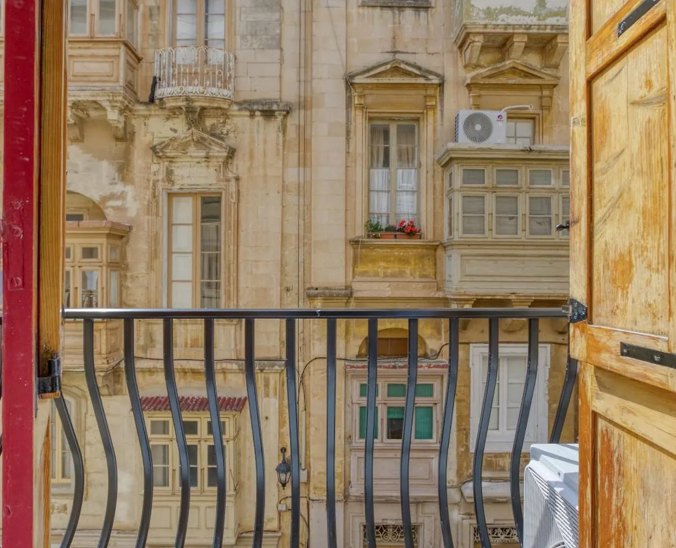 Stylish Valletta Suites Apartment